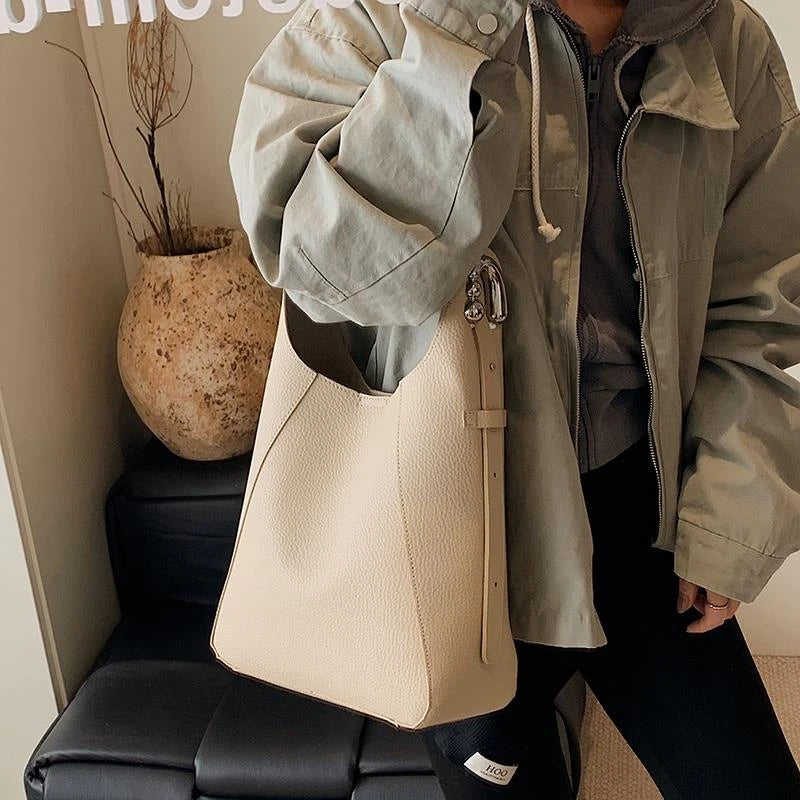 Select the price of the bag to place the order, return to WhatsApp to collect the orde