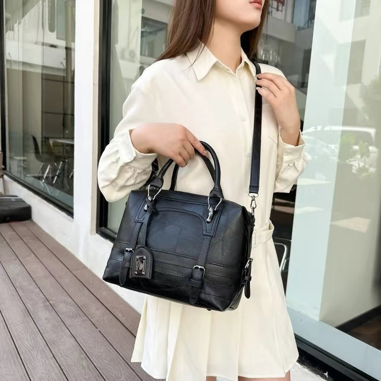 Select the price of the bag to place the order, return to WhatsApp to collect the orde